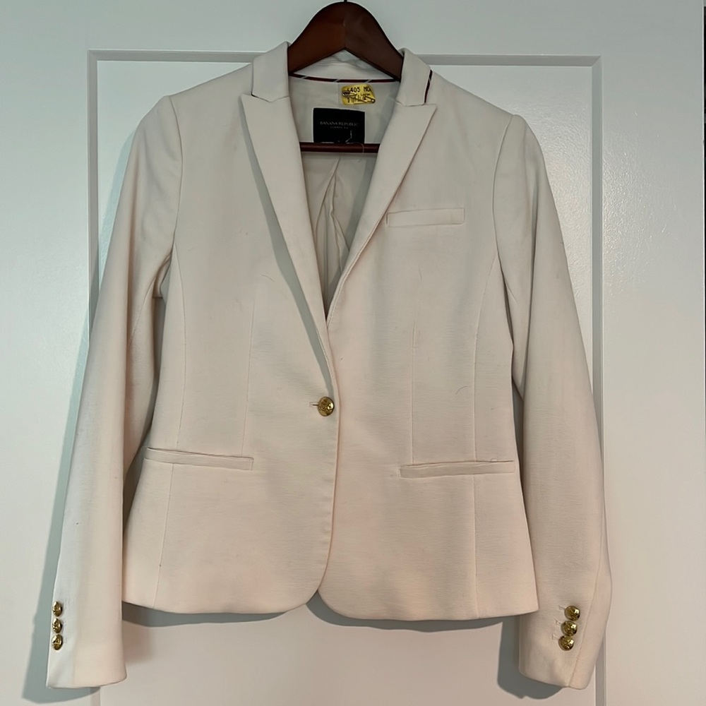 *Like New* — Banana Republic Off-White Blazer (Size: 2)